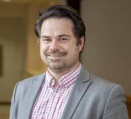 West Michigan Regional Airport Authority names Aaron Thelenwood, MPA '14, as its new Executive Director